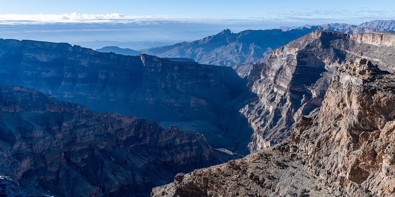 The kilometre-deep canyon at Jebel Shams