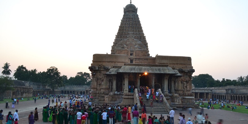 The Brihadeeswarar temple at Thanjavur at dusk
